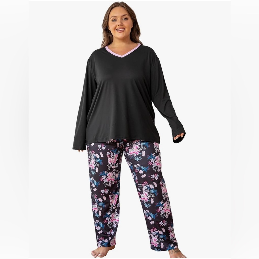 NWT- never removed from packaging! Vozanet women’s plus sz 4X Pajama set.